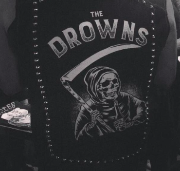 LIVE IN THE ATRIUM: THE DROWNS VS THE LAST GANG